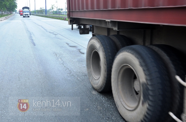 H&atilde;i h&ugrave;ng với những &ldquo;qu&aacute;i vật&rdquo; tr&ecirc;n xa lộ 6
