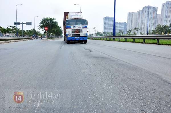 H&atilde;i h&ugrave;ng với những &ldquo;qu&aacute;i vật&rdquo; tr&ecirc;n xa lộ 5