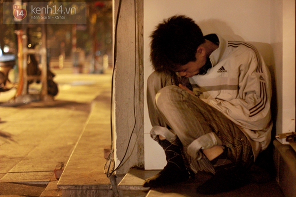 Rớt nước mắt trước cảnh người vô gia cư ngủ trên vỉa hè giữa đêm đông Hà Nội 22