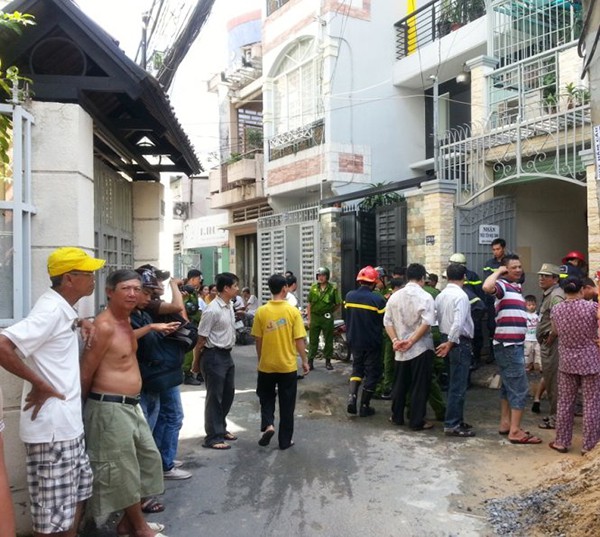 Ch&aacute;y nh&agrave;, người đ&agrave;n &ocirc;ng 40 tuổi chết trong ph&ograve;ng tắm 3
