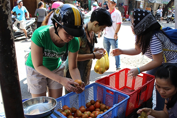 Hình ảnh đẹp: Người Sài Gòn bán cà chua giúp nông dân Lâm Đồng thoát cảnh trắng tay 4