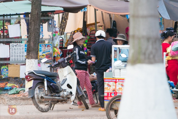 Chuyện ít biết về người chị cả của Công Vinh hàng ngày đi bán vé số mưu sinh 7