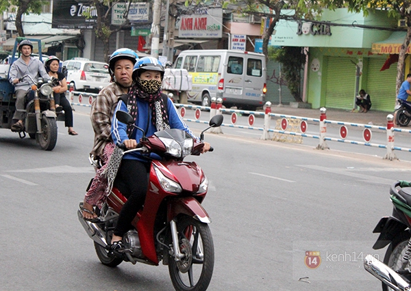 Người Sài Gòn co ro vì lạnh trong những ngày đầu Năm mới 6