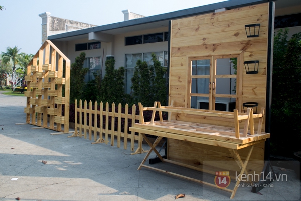 Cận cảnh c&ocirc;ng đoạn chuẩn bị cuối c&ugrave;ng cho đường hoa Tết Ất M&ugrave;i ở S&agrave;i G&ograve;n 12