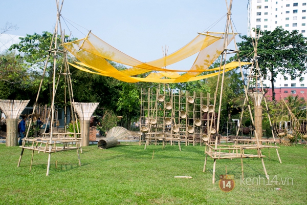 Cận cảnh c&ocirc;ng đoạn chuẩn bị cuối c&ugrave;ng cho đường hoa Tết Ất M&ugrave;i ở S&agrave;i G&ograve;n 3