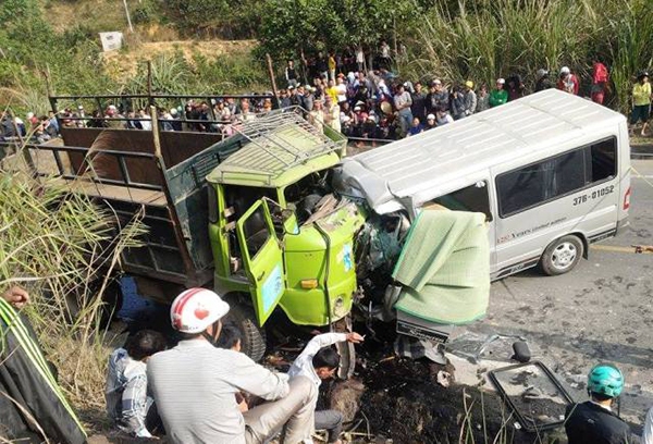 Tai nạn thảm khốc ở Thanh Hóa, 9 người tử vong 2