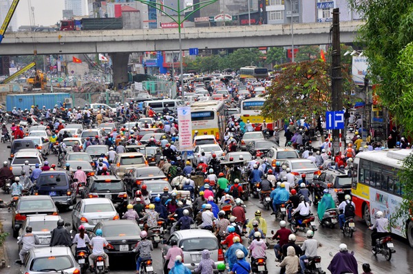 Hà Nội: Những tấm biển xin lỗi ở các điểm ùn tắc khiến người dân "bớt mệt mỏi" 11