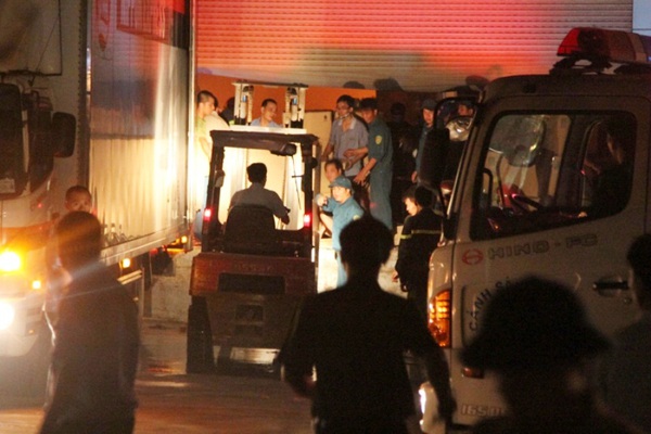 10.000m2 kho tại KCN Quang Minh bị thi&ecirc;u rụi ho&agrave;n to&agrave;n trong đ&ecirc;m 7