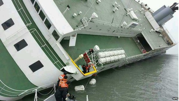 Tìm thấy thêm 1 thi thể nạn nhân 6 tháng sau vụ chìm phà Sewol 1