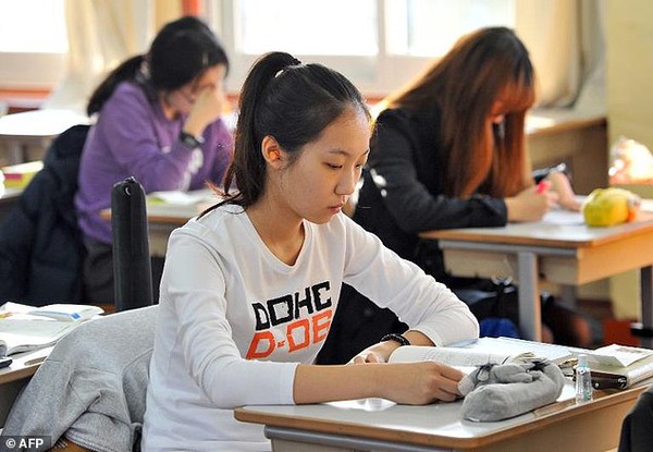 H&agrave;n Quốc cấm bay trong 40 ph&uacute;t để học sinh y&ecirc;n tĩnh l&agrave;m b&agrave;i thi đại học 6