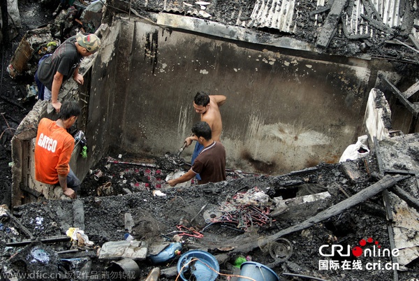 Philippines: Hỏa hoạn thi&ecirc;u rụi 1.500 căn nh&agrave; 3