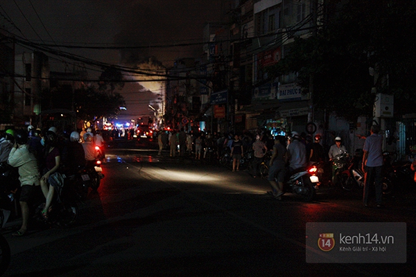 Toàn cảnh vụ cháy ở trung tâm Sài Gòn làm 1 người tử vong 4