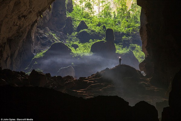 Ảnh chụp hang Sơn Đoòng lọt top những bức ảnh ấn tượng nhất năm 2014 1