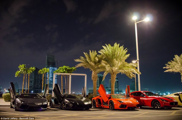 Choáng ngợp trước cảnh tượng siêu xe xuất hiện nhan nhản tại Qatar 1