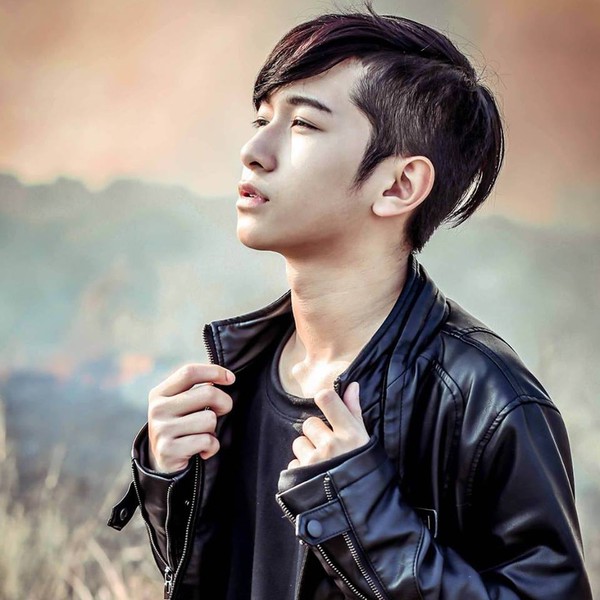 Hot boy 9x cover "Kh&ocirc;ng phải dạng vừa đ&acirc;u" của Sơn T&ugrave;ng MTP  3