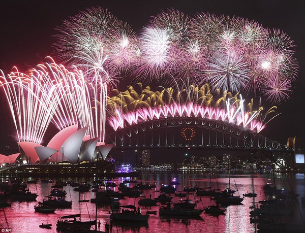 Những hình ảnh đẹp đến nghẹt thở trong thời khắc mừng Năm mới trên toàn thế giới 3