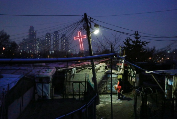 Chùm ảnh: Khu ổ chuột núp dưới bóng Gangnam ở Seoul 7