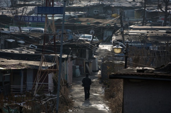 Chùm ảnh: Khu ổ chuột núp dưới bóng Gangnam ở Seoul 5