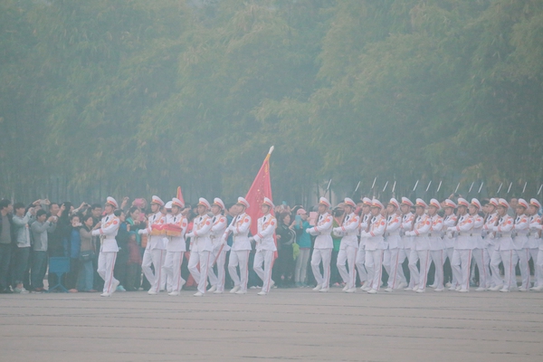 Chùm ảnh: Lễ chào cờ ở Quảng trường Ba Đình trong ngày đầu tiên của Năm mới 1