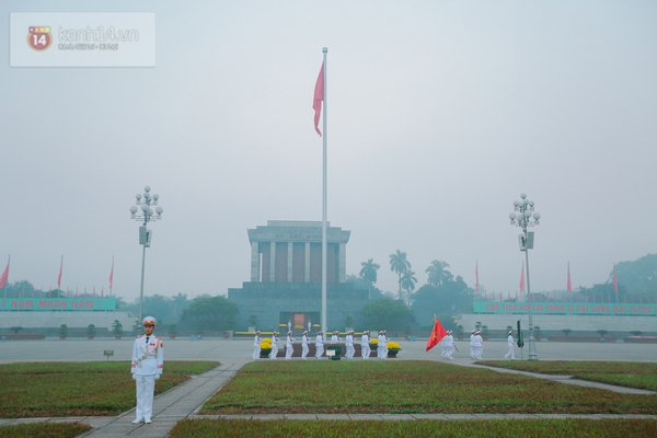 Chùm ảnh: Lễ chào cờ ở Quảng trường Ba Đình trong ngày đầu tiên của Năm mới 14