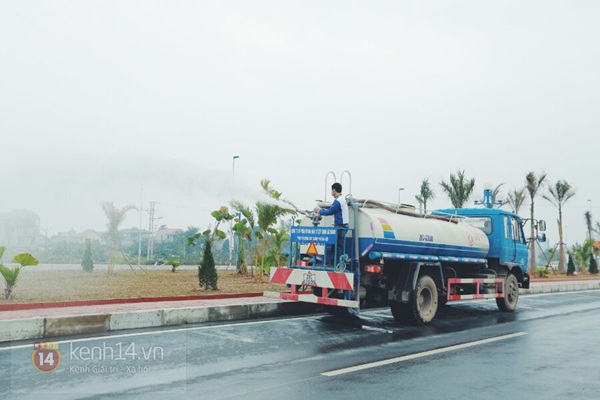 Người dân đổ xô đi xem khánh thành cầu Nhật Tân, đường Võ Nguyên Giáp 5