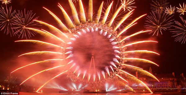 Những hình ảnh đẹp đến nghẹt thở trong thời khắc mừng Năm mới trên toàn thế giới 13