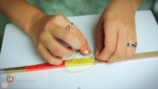 Làm mới thắt lưng cũ trở nên trendy hơn bằng... chỉ màu 16