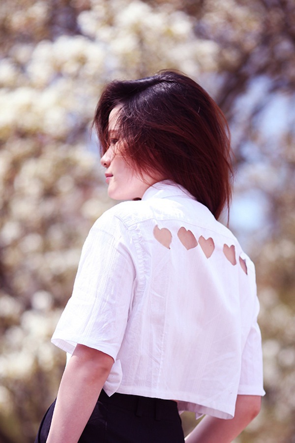 Biến tấu ng&agrave;y h&egrave; c&ugrave;ng &aacute;o blouse crop-top tự chế 2