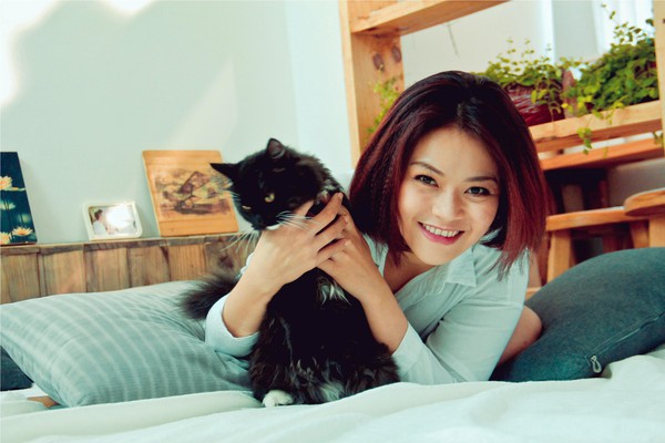 Hải Yến l&agrave;m MV về mối t&igrave;nh thời sinh vi&ecirc;n 11