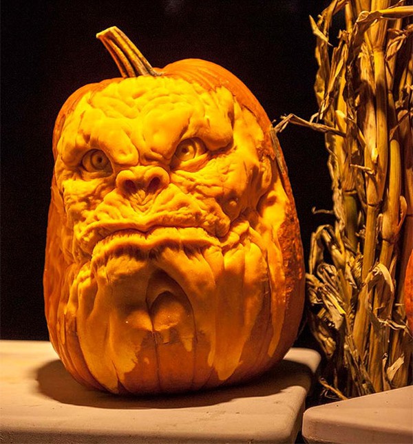 Những tác phẩm điêu khắc bí ngô kinh dị và đẹp đến khó tin cho ngày Halloween 9