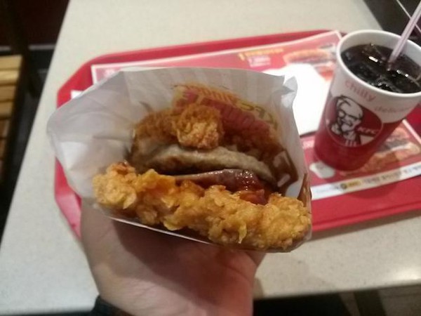 "Choáng" trước món hamburger toàn thịt của KFC Hàn Quốc 3