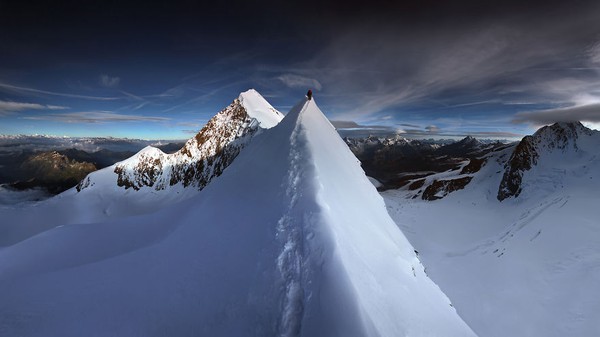 Chùm ảnh đẹp đến ngoạn mục về cuộc phiêu lưu của chàng trai người Ba Lan trên dãy núi Alps 35