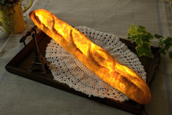 Pampshade: Bánh mì phát sáng siêu lạ mắt và độc đáo 1