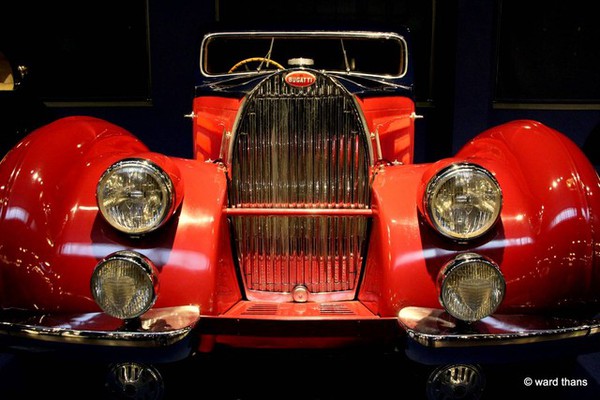 Choáng ngợp trước bộ sưu tập xe Bugatti lớn nhất thế giới 6