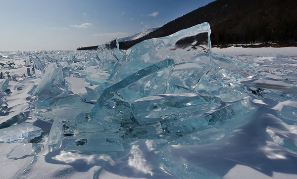 Những hồ băng đẹp tựa xứ sở thần tiên trên khắp thế giới 15