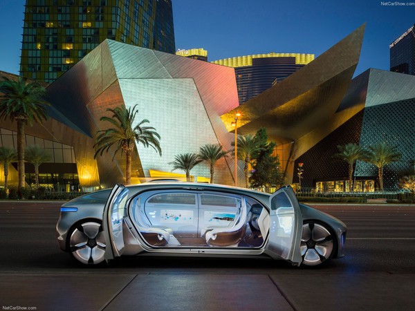 F 015 Luxury in Motion: Xe tự lái dành cho tương lai của Mercedes-Benz 4