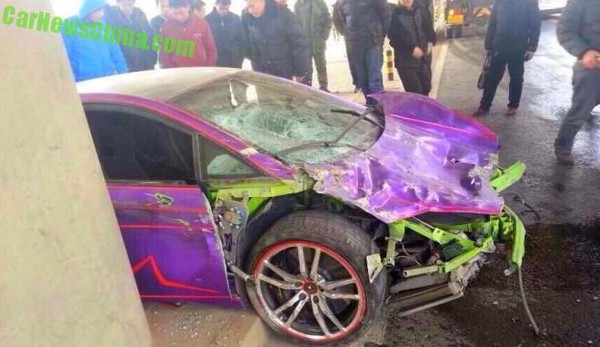 5 si&ecirc;u xe Lamborghini gặp tai nạn trong c&ugrave;ng một ng&agrave;y tại Trung Quốc 3