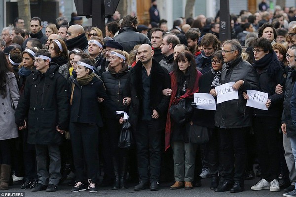 Một triệu người tham gia diễu hành tưởng nhớ các nạn nhân vụ xả súng Paris 7
