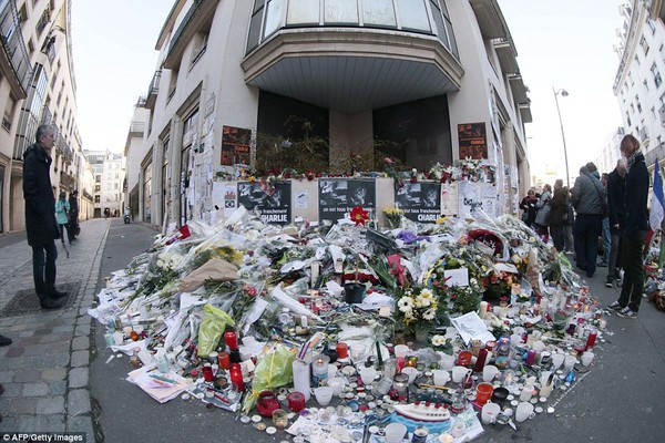Một triệu người tham gia diễu hành tưởng nhớ các nạn nhân vụ xả súng Paris 9