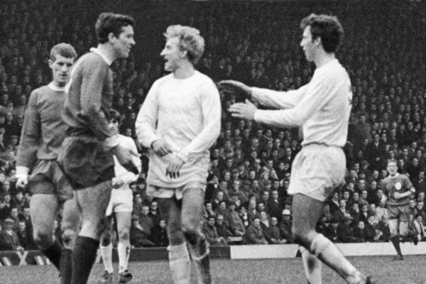 Những khoảnh khắc ấn tượng của c&aacute;c trận derby MU - Liverpool 1