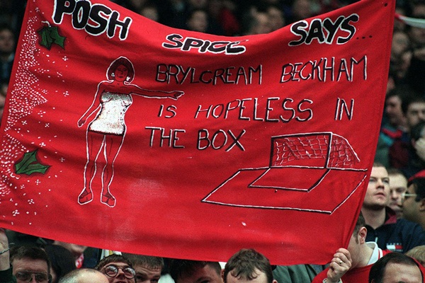 Những khoảnh khắc ấn tượng của c&aacute;c trận derby MU - Liverpool 17