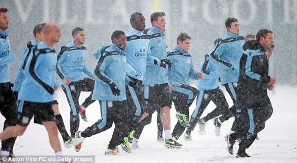 Premier League: Rèn quân trong mưa tuyết 14
