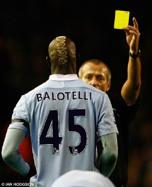 Đen đủi, Balotelli quyết thay tóc để... đổi phận 4