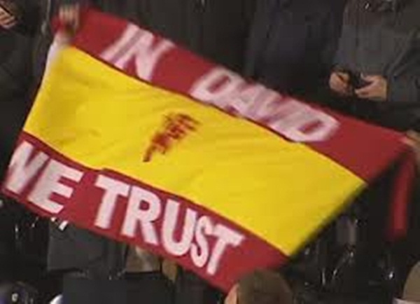 Những trộn cứu vớt bại ngoạn mục của De Gea bên trên Craven Cottage 3