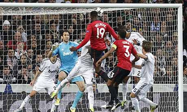 Van Persie sẽ đá chính ở trận gặp Real Madrid 5