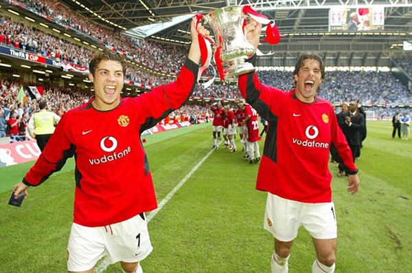 MU và cơ hội chấm dứt 9 năm "buồn" ở FA Cup 2