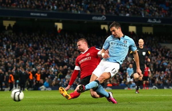 Man City 5-0 Barnsley: Tevez thăng hoa 2