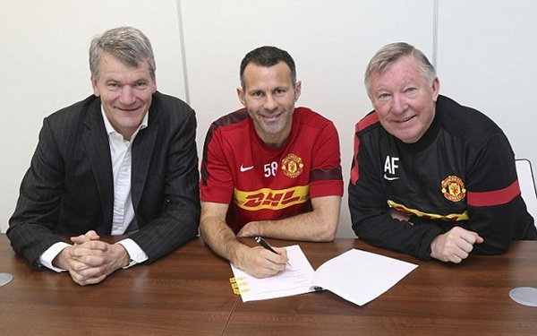 Giggs chính thức kí hợp đồng với MU 1