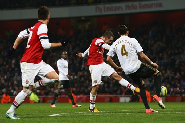 22h00 16/3 Swansea - Arsenal: Tập trung vào Premier League 3