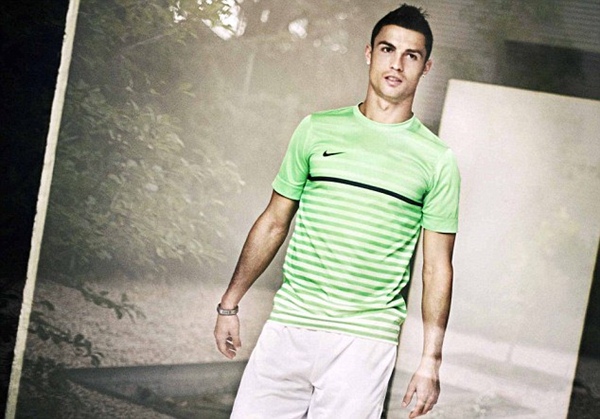 Chiêm ngưỡng mẫu giày mới siêu long lanh của Ronaldo 6
